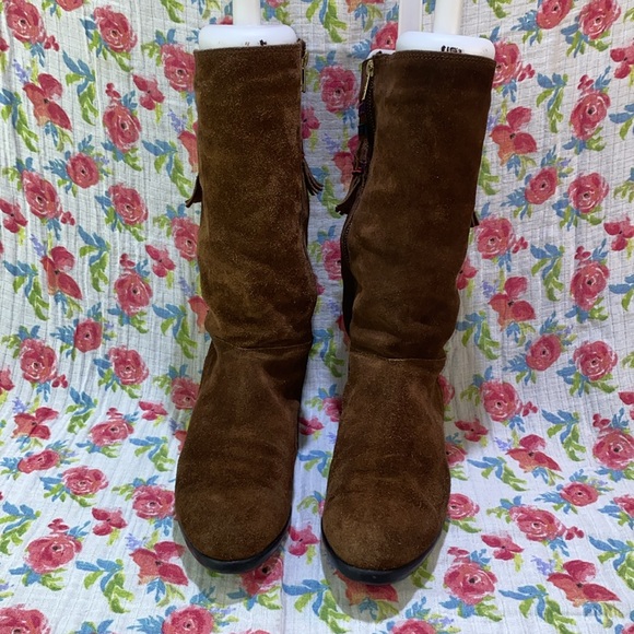 💜💜-And- fringe boots-💜💜 - Picture 2 of 10